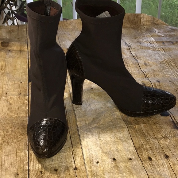 Donald J. Pliner Shoes - Donald J Pliner stretch ankle boot